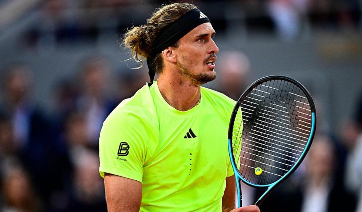 西班牙网球队绝地反击英国网球队,兹维列夫绝境逆转 西班牙网球队绝地反击英国网球队,兹维列夫绝境逆转