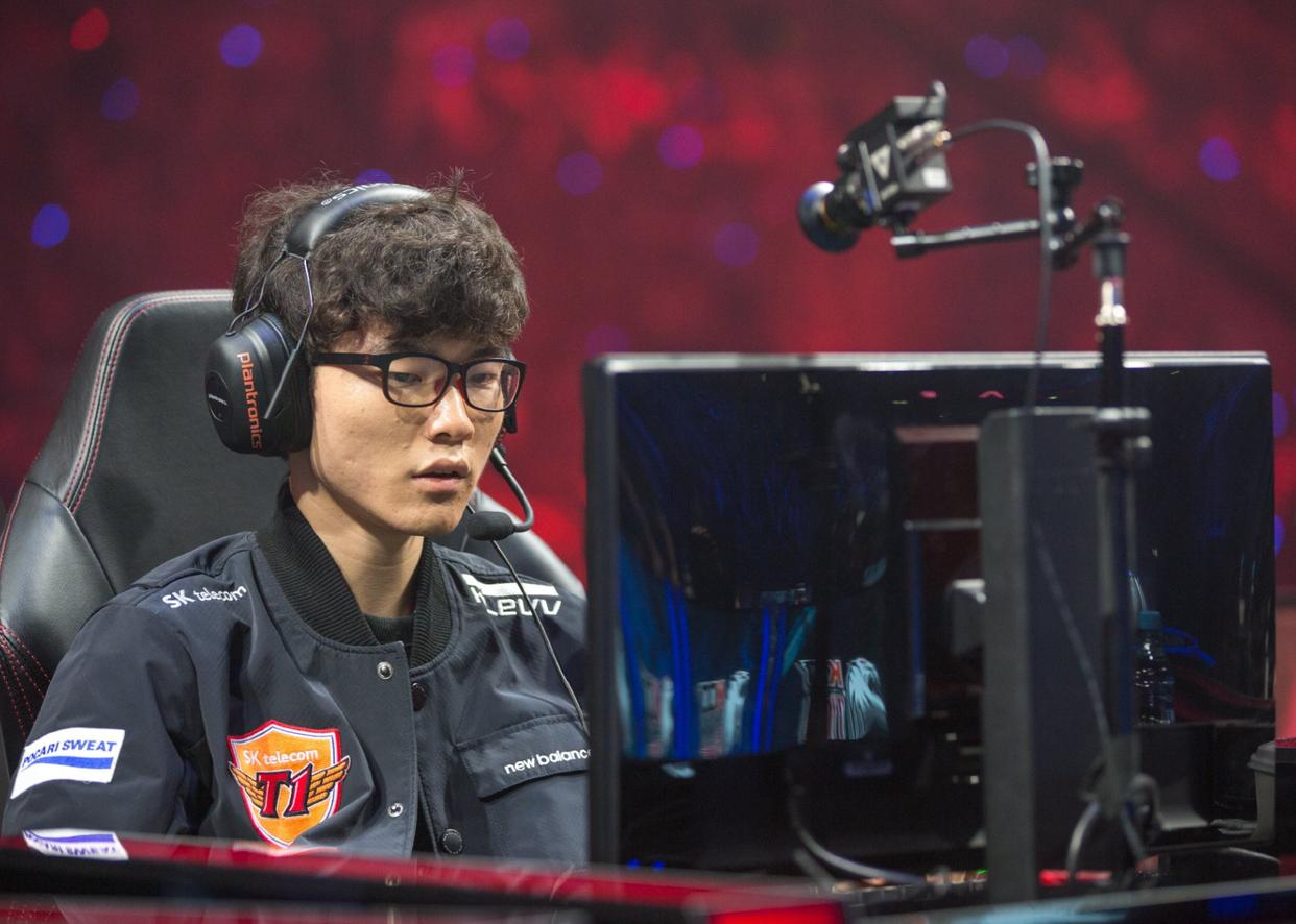 包含FNC险胜IG，Peanut高光表现的词条