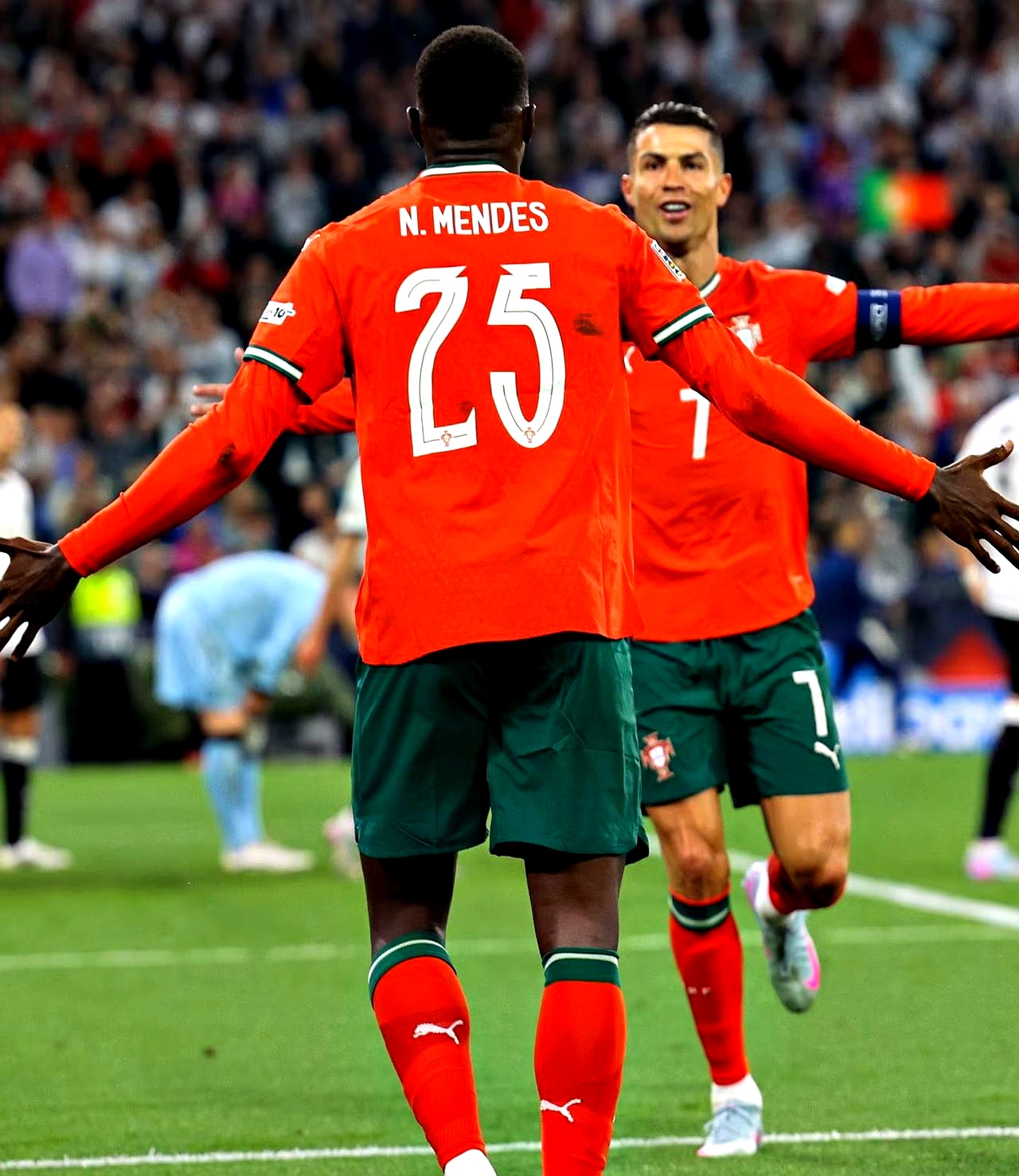 包含摩纳哥前锋连续进球,成为球队得分王的词条 包含摩纳哥前锋连续进球,成为球队得分王的词条