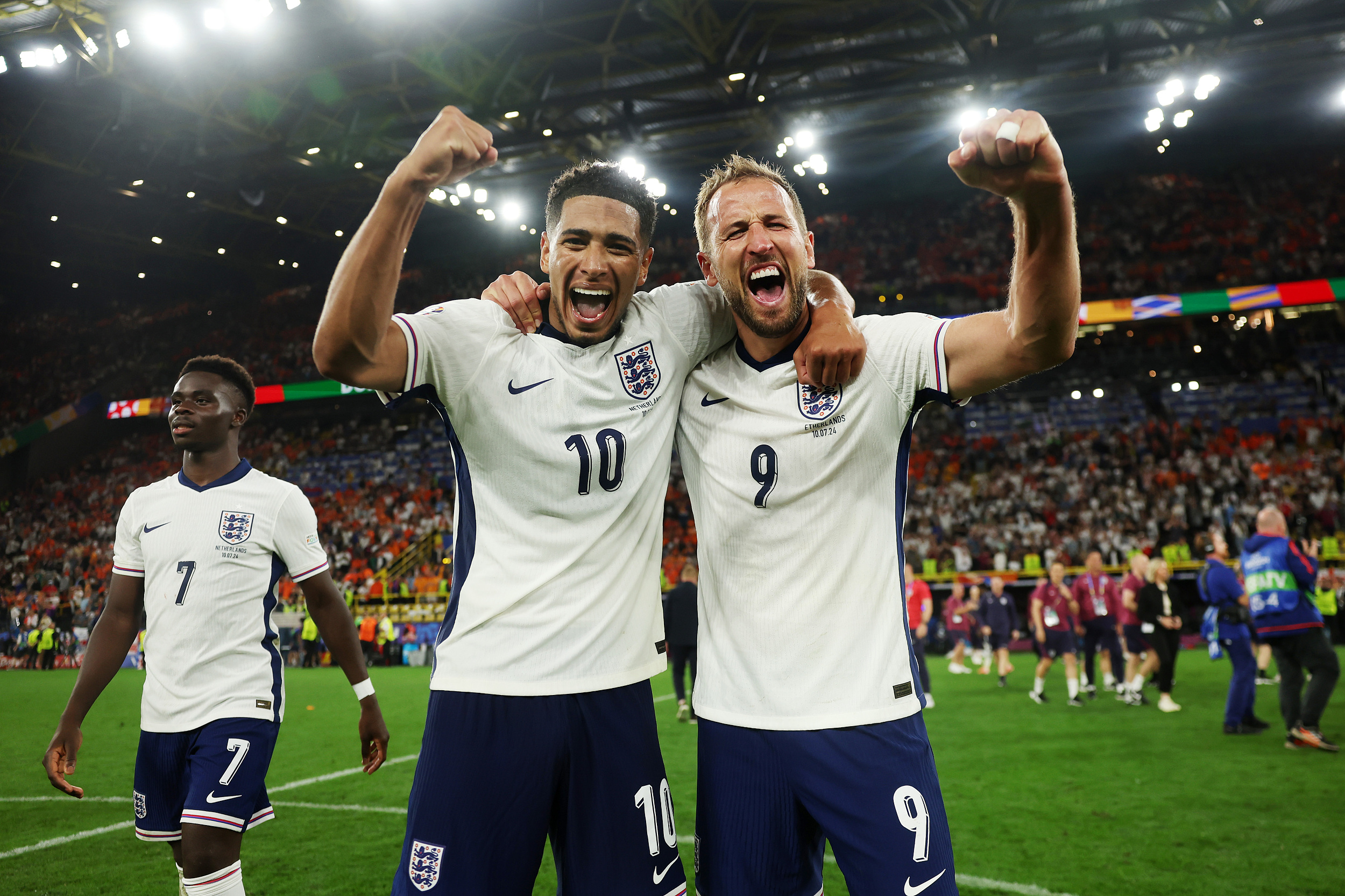 包含法国队大胜英格兰，成功晋级欧洲杯8强！的词条