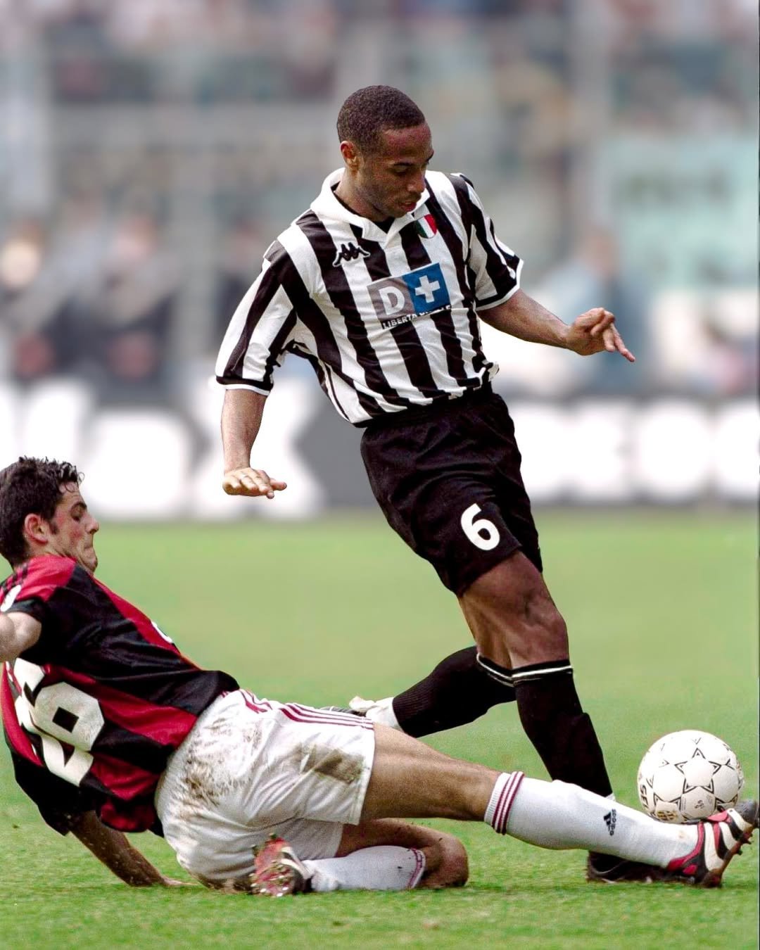 关于克罗托内主场逼平罗马,表现稳定的信息 关于克罗托内主场逼平罗马,表现稳定的信息