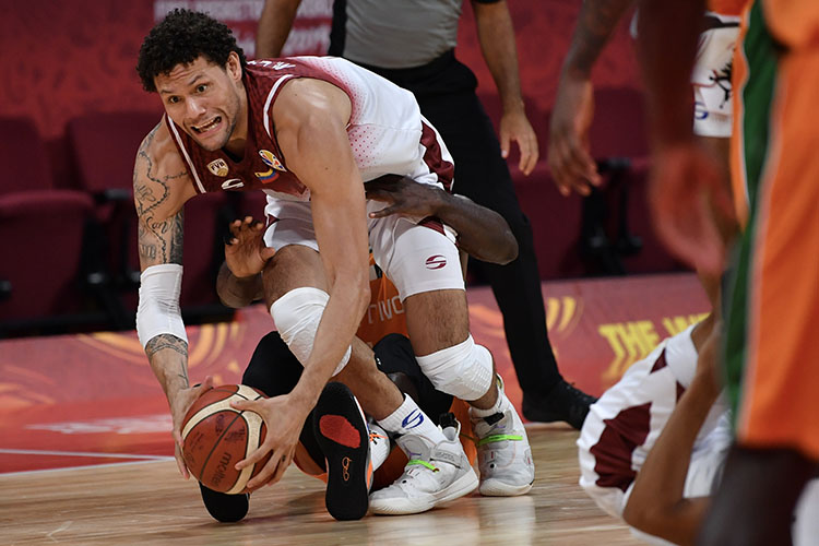 包含委内瑞拉队勇夺小组头名，晋级淘汰赛的词条