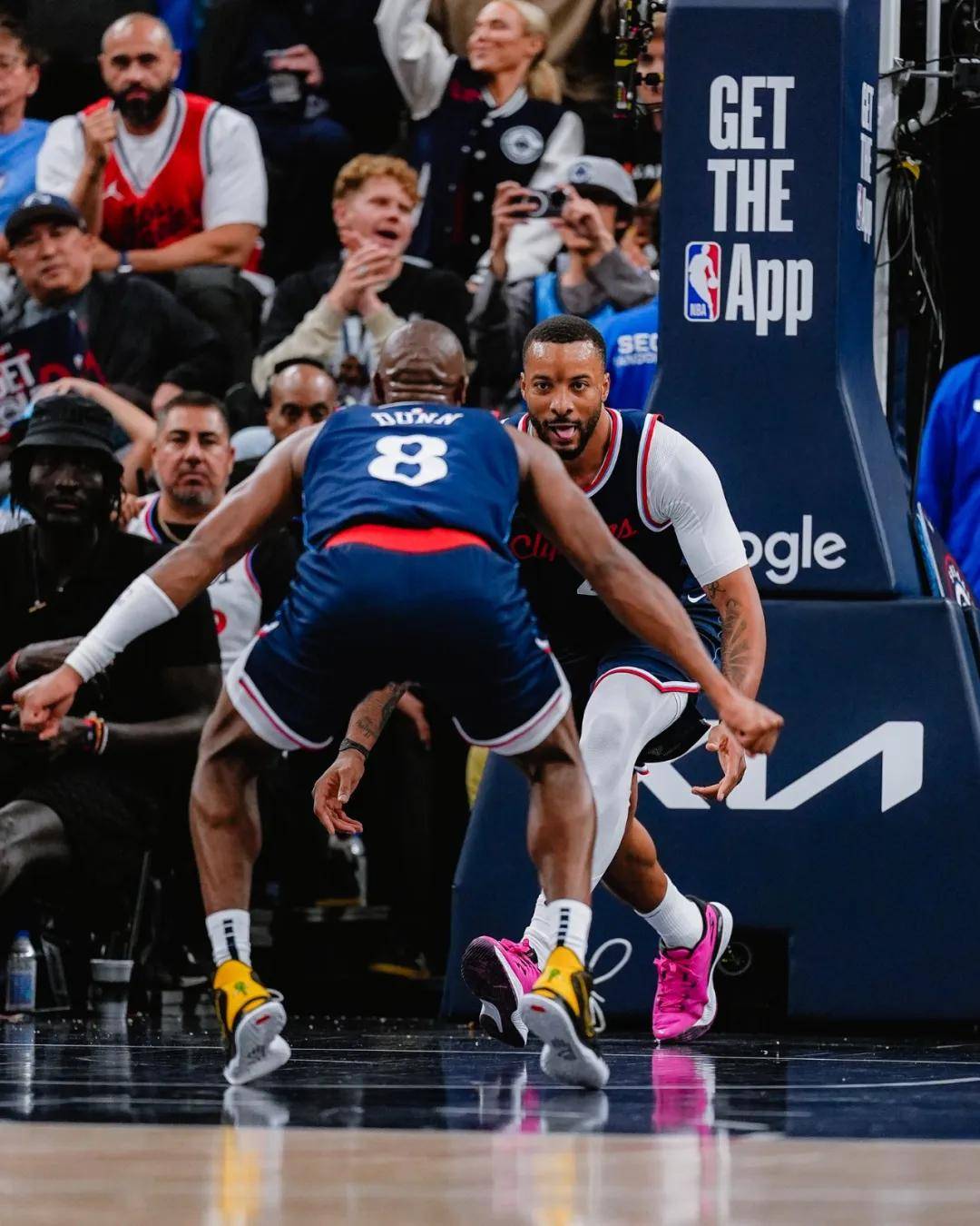 包含洛杉矶快船惨败奥兰多魔术，落向主队的词条