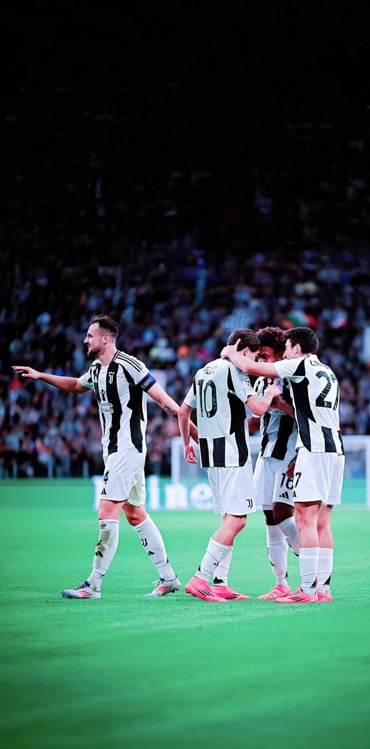 包含顶级国际体育联赛比赛激烈展开,各队势均力敌的词条 包含顶级国际体育联赛比赛激烈展开,各队势均力敌的词条