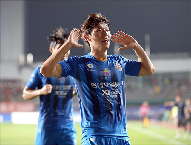 FC科隆主场逆风翻盘，夺得胜利