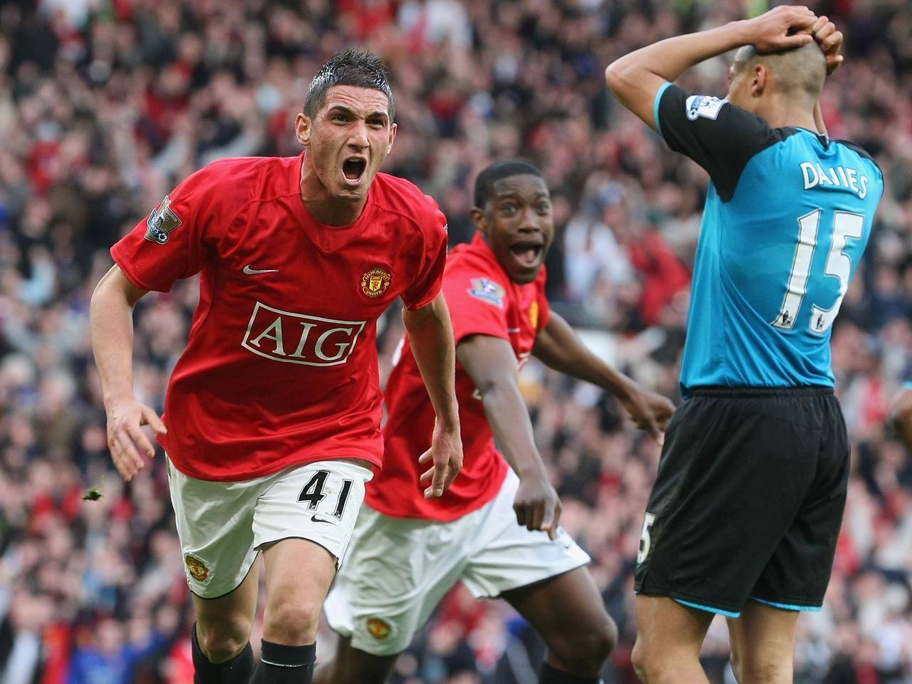 华尔夫斯汉姆连胜收官，英超新星崭露头角