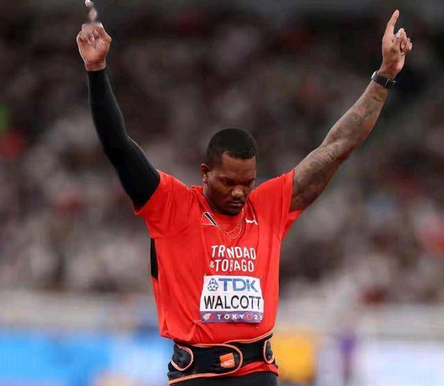 科特迪瓦男子田径选手力挺巅峰，稳居领先