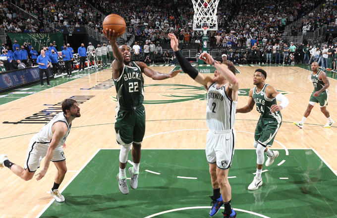 雄鹿主场击败篮网，稳固东部第一位置的简单介绍