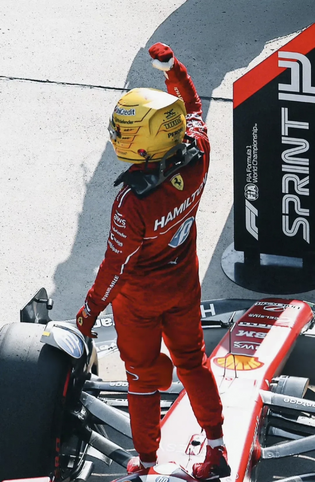 法拉利险胜红牛车队，皮亚斯特里扛起全队的简单介绍