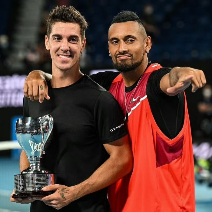 包含德国网球队险胜欧洲网球队，克耶高斯高光表现的词条