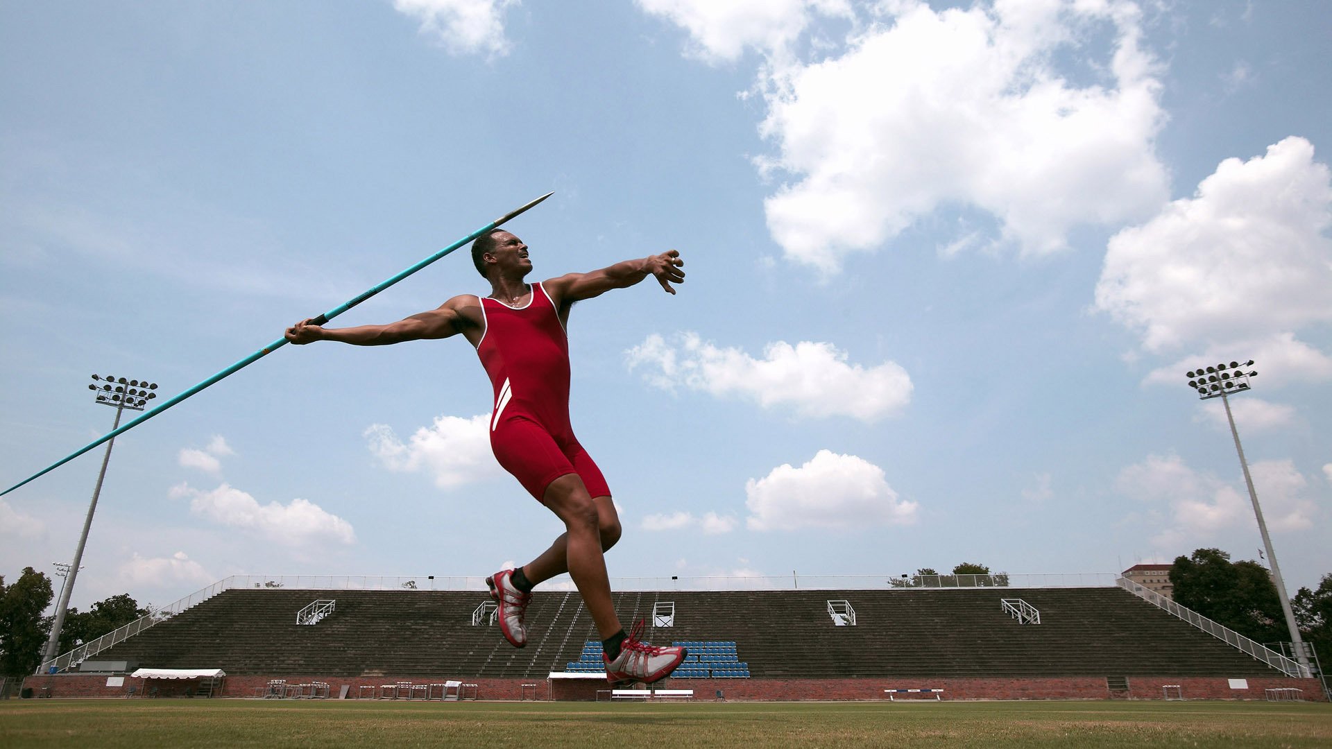 绝杀与点燃,体育赛场上永不熄灭的火焰